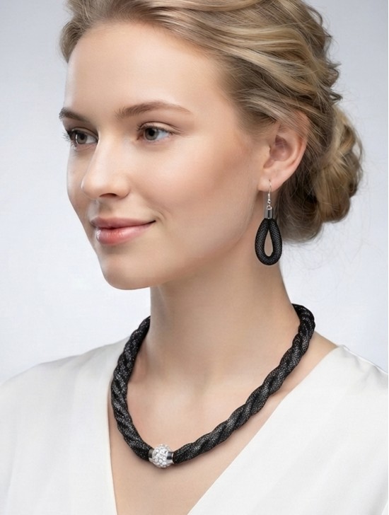 SPARKLE TWIST TUBE NECKLACE & EARRING SET SPARKLE TWIST TUBE NECKLACE & EARRING SET